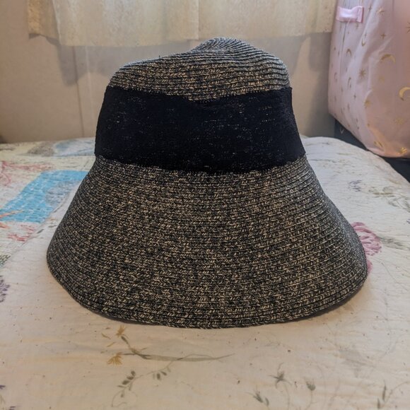 Bucket hat. Black lace bow - Picture 4 of 6